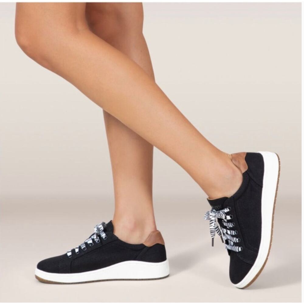 Aetrex Renee Women’s Black Sz 6-6.5 Arch Support Canvas Sneakers Orthotic Comfy
